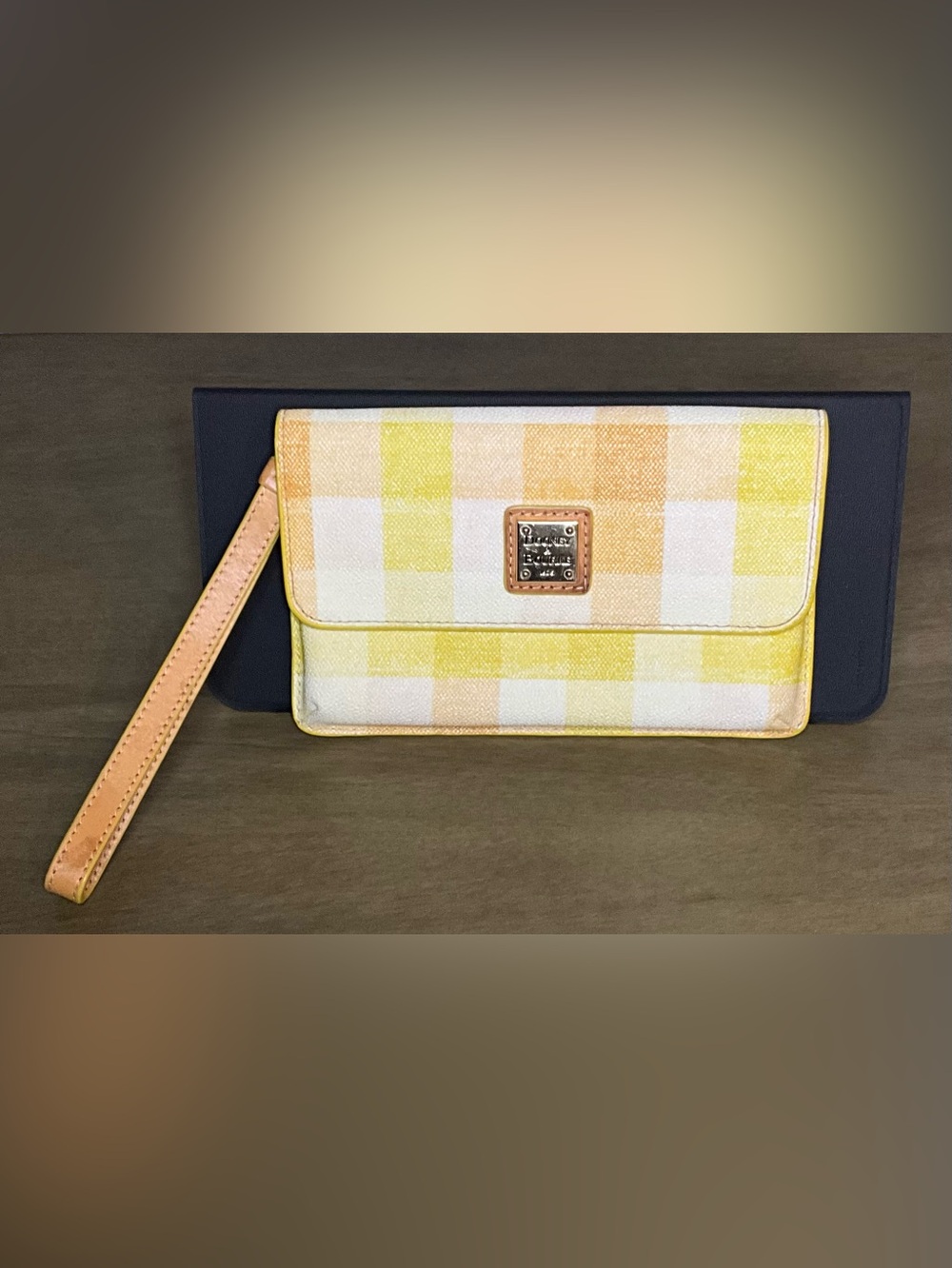 Dooney & Bourke Quadretto Millie Wristlet